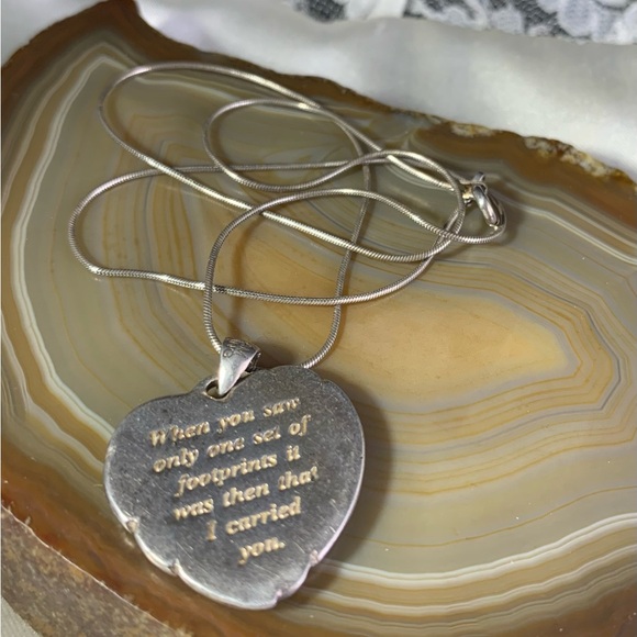 STERLING SILVER HEART FOOTPRINTS IN THE SAND HEART NECKLACE - Picture 3 of 5